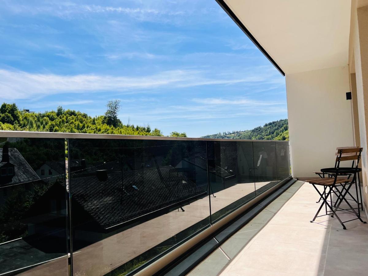 Idyllische Ferienwohnung Mit Balkon & Ausblick Arzbach ภายนอก รูปภาพ